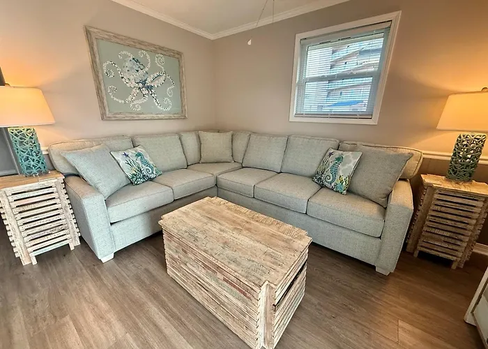 Gulf Village 2 Bedroom - 2 Pools - Summer Getaway- Free Daily Activities Apartment Gulf Shores