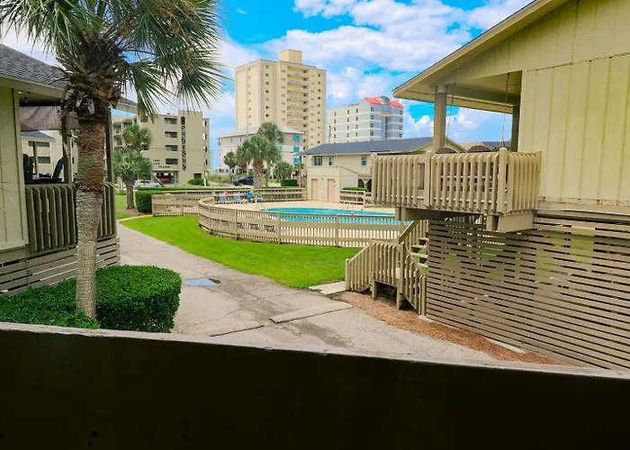 Gulf Village 2 Bedroom - 2 Pools - Summer Getaway- Free Daily Activities Gulf Shores