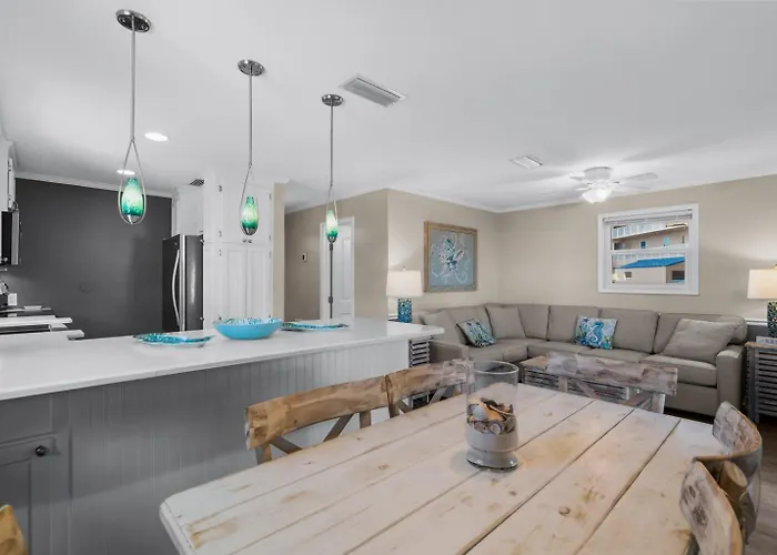 Gulf Village 2 Bedroom - 2 Pools - Fall Family Fun! Apartment