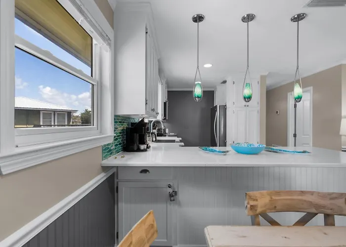 Gulf Village 2 Bedroom - 2 Pools - Fall Family Fun! Apartment Gulf Shores