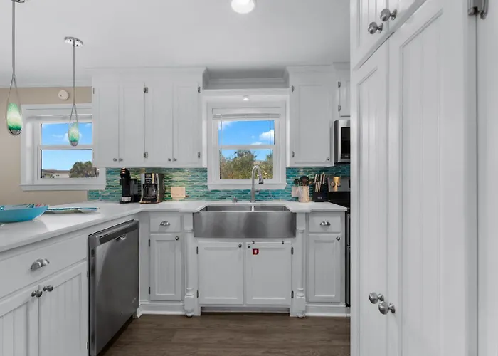 Gulf Village 2 Bedroom - 2 Pools - Fall Family Fun! Apartment Gulf Shores
