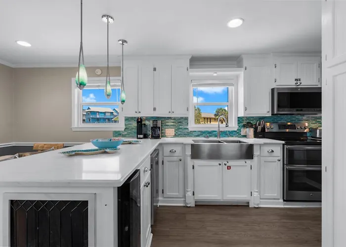 Gulf Village 2 Bedroom - 2 Pools - Fall Family Fun! Apartment *