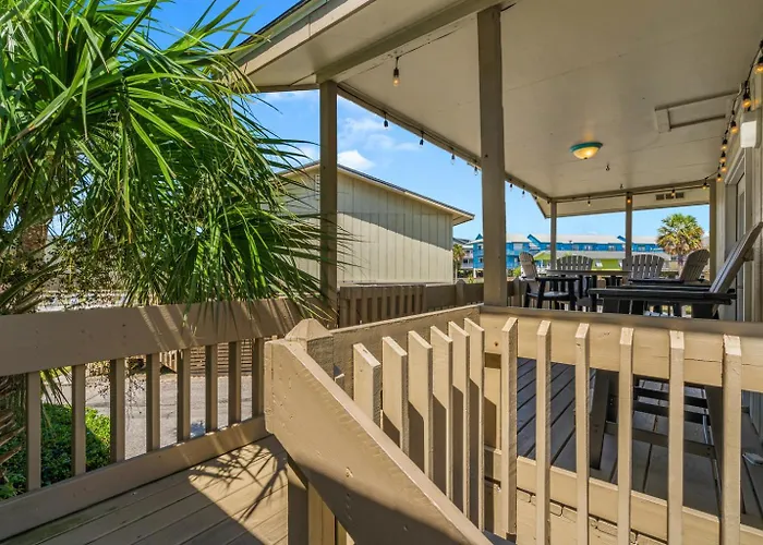Apartment Gulf Village 2 Bedroom - 2 Pools - Fall Family Fun! *