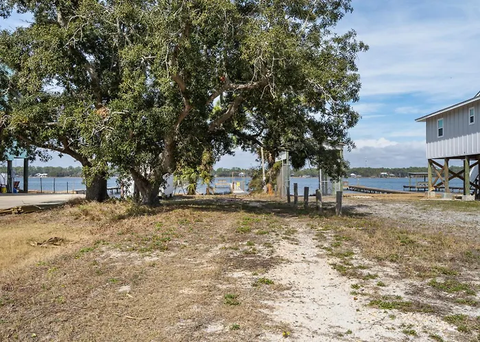 Gulf Village 2 Bedroom - 2 Pools - Fall Family Fun! Gulf Shores